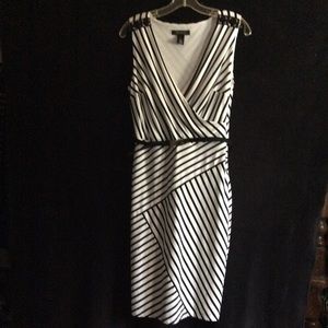 White House Black Market Sz 8 black stripped dress